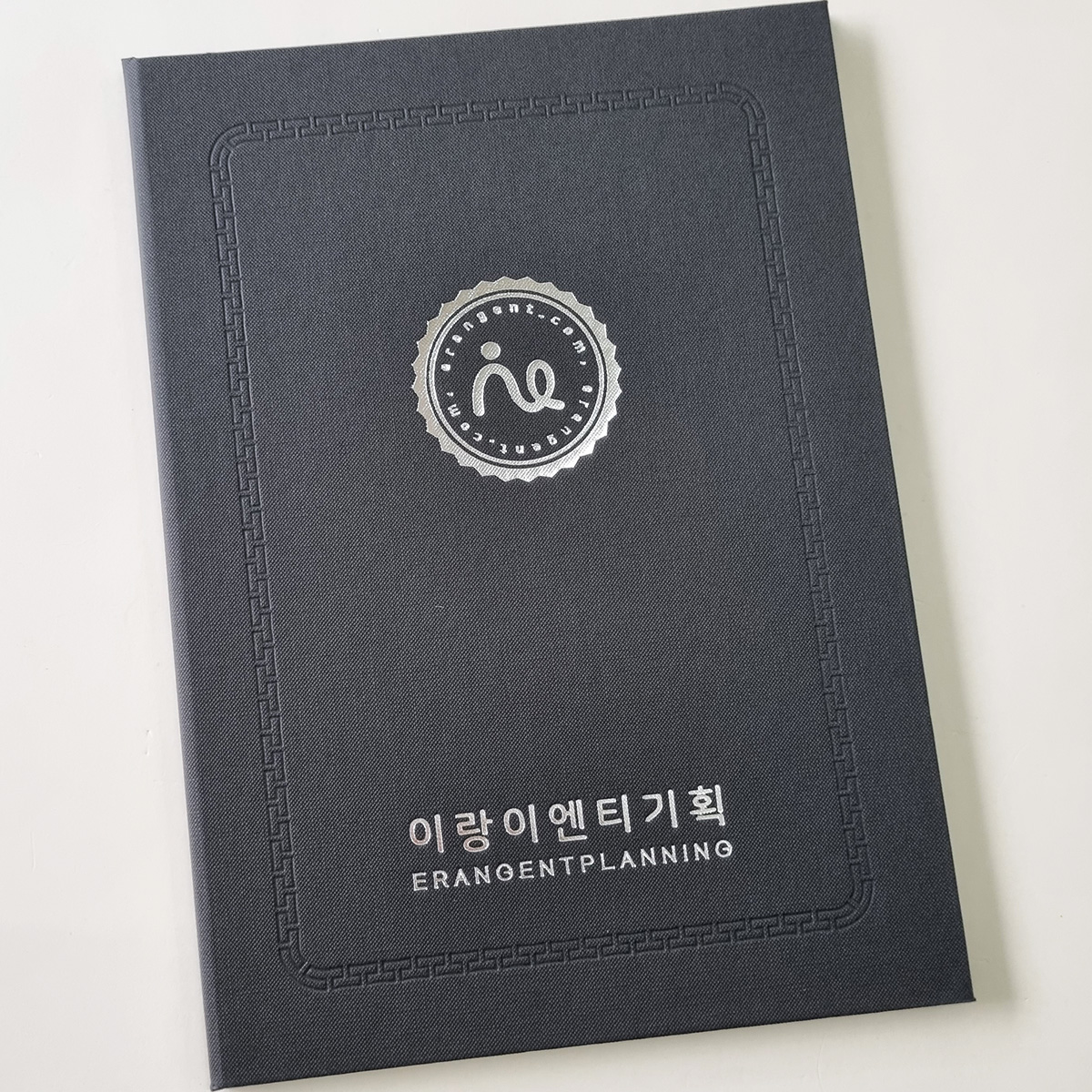 검정 엠보패턴 상장케이스 세로형 SC000775