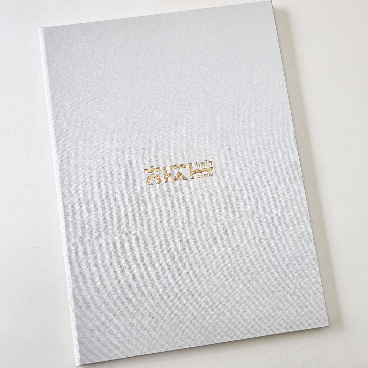 화이트 포크르스 상장케이스 세로형 SC000811